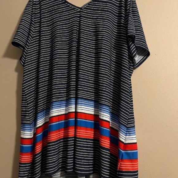 casual top - Picture 2 of 5